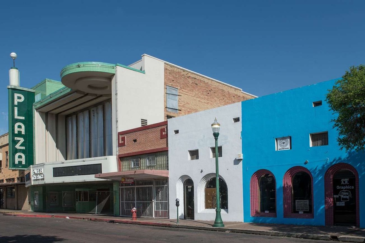 Grand Plaza Theatre in Laredo, TX