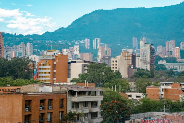 La Tercera (Chile): De Vodanovic a Alessandri: el boom de alcaldes por aparecer en los listados de Bloomberg